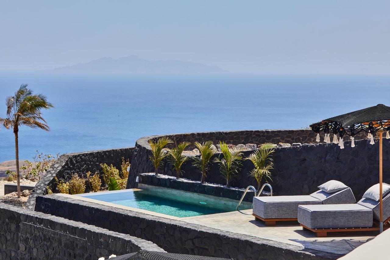 Theano Cave Suites & Villas 이메로비글리 외부 사진