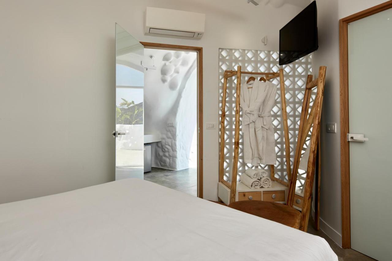 Theano Cave Suites & Villas 이메로비글리 외부 사진