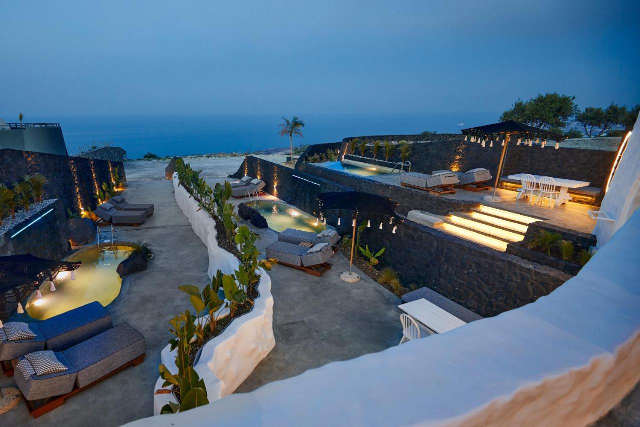 Theano Cave Suites & Villas 이메로비글리 외부 사진
